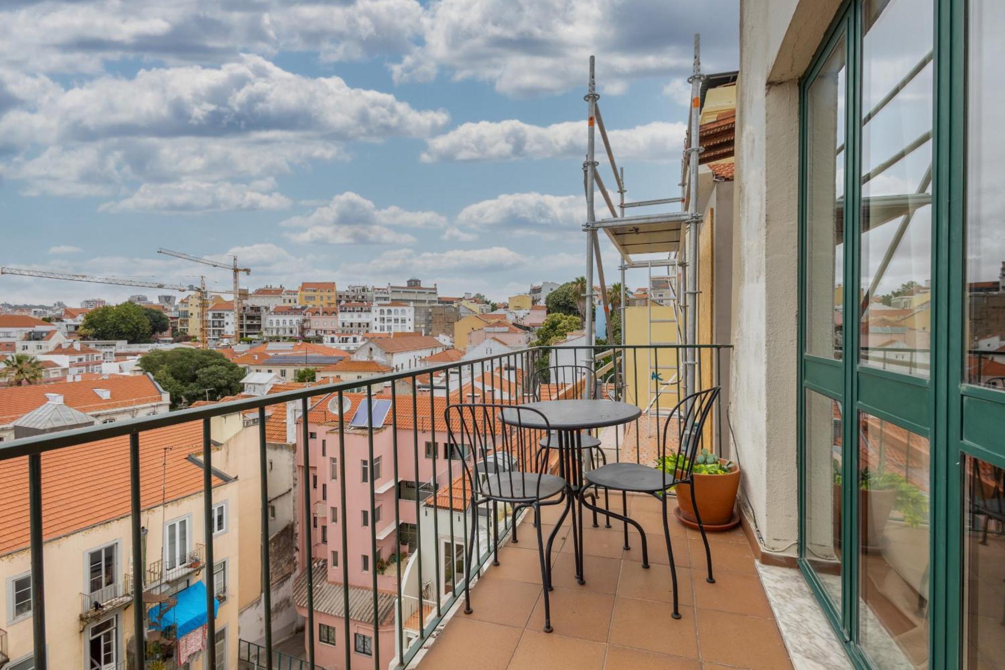 Beguest Bairro Alto City View Apartment Lisbon Luaran gambar