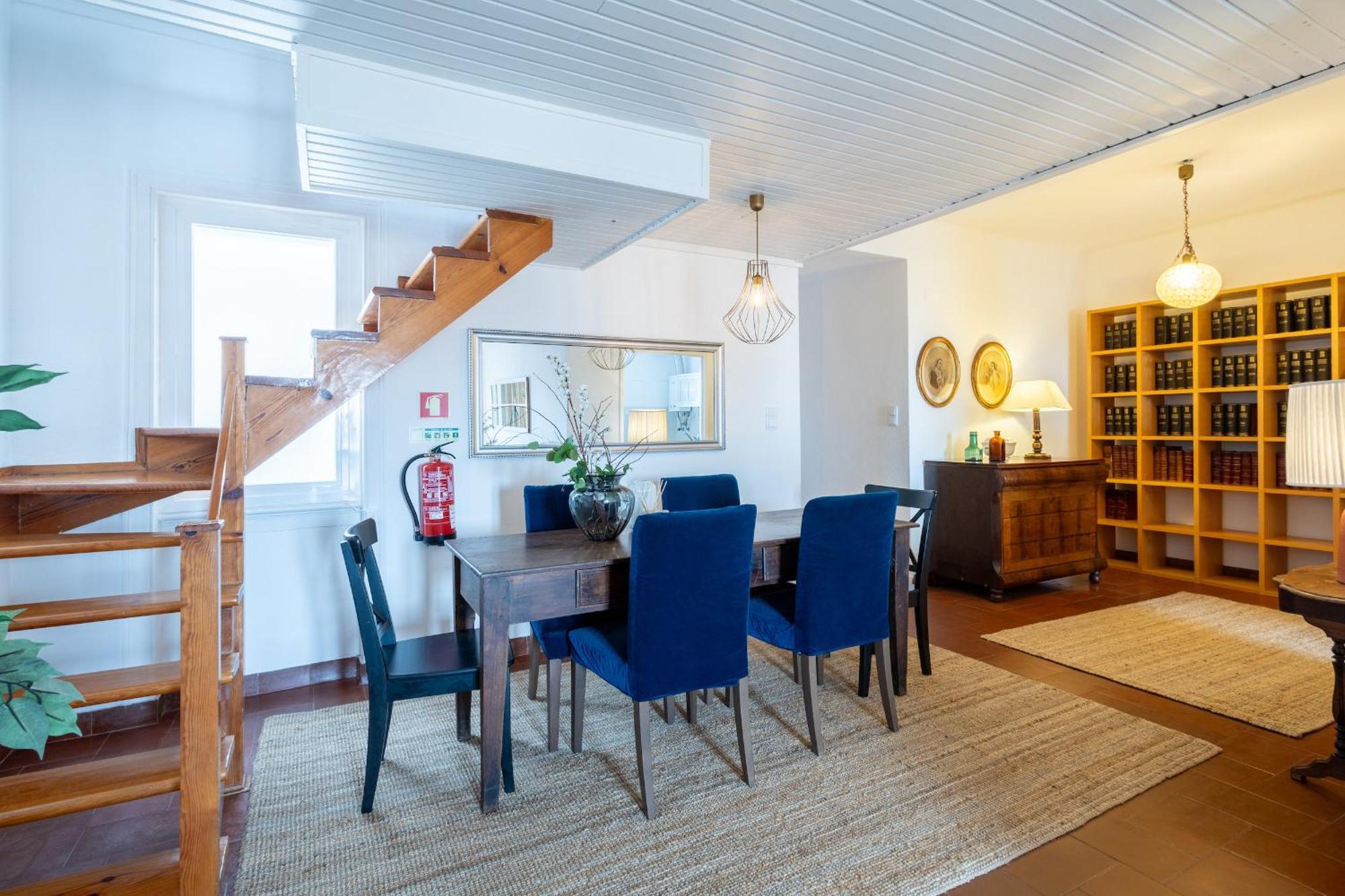 Beguest Bairro Alto City View Apartment Lisbon Luaran gambar