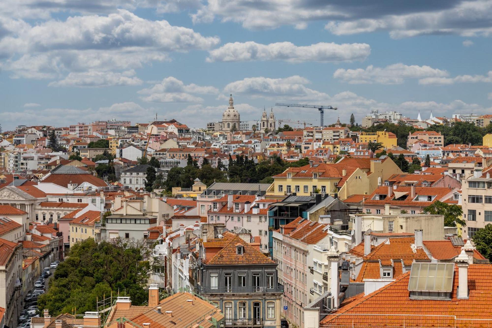 Beguest Bairro Alto City View Apartment Lisbon Luaran gambar