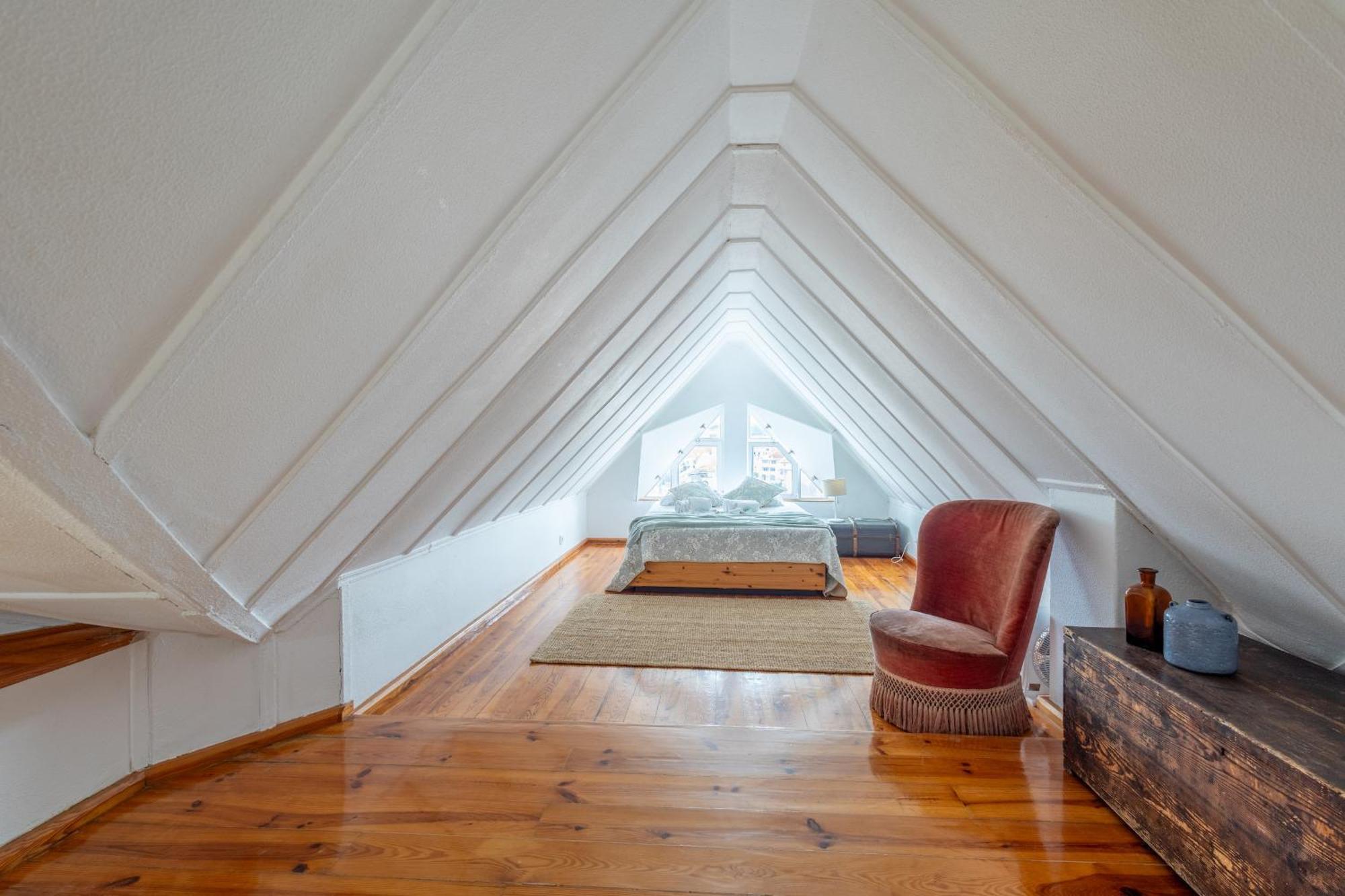 Beguest Bairro Alto City View Apartment Lisbon Luaran gambar